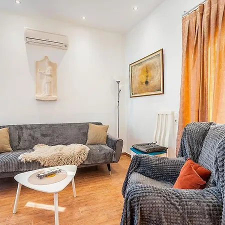 Ciel Rhodes アパート